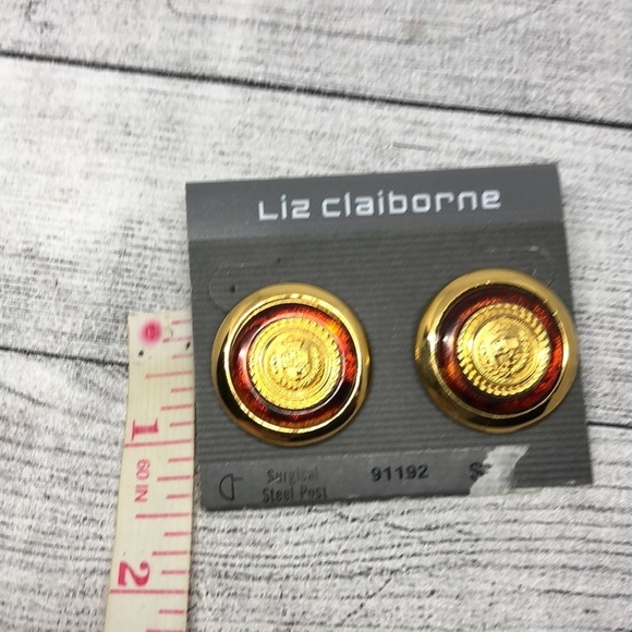 Vintage Liz Claiborne Statement Crest earrings - Picture 4 of 4
